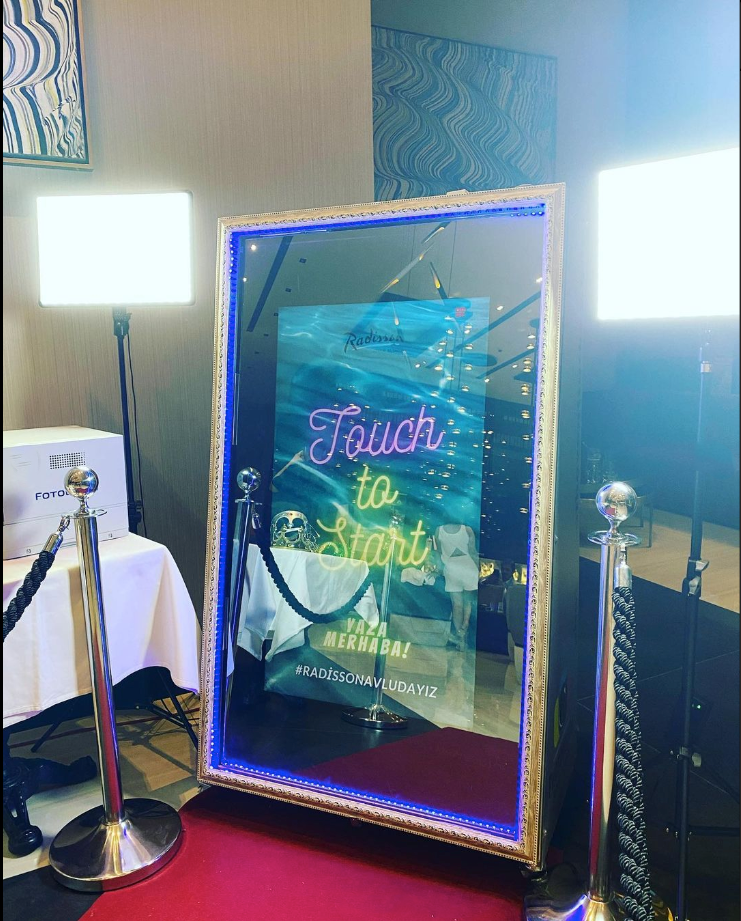 Mirror Photobooth